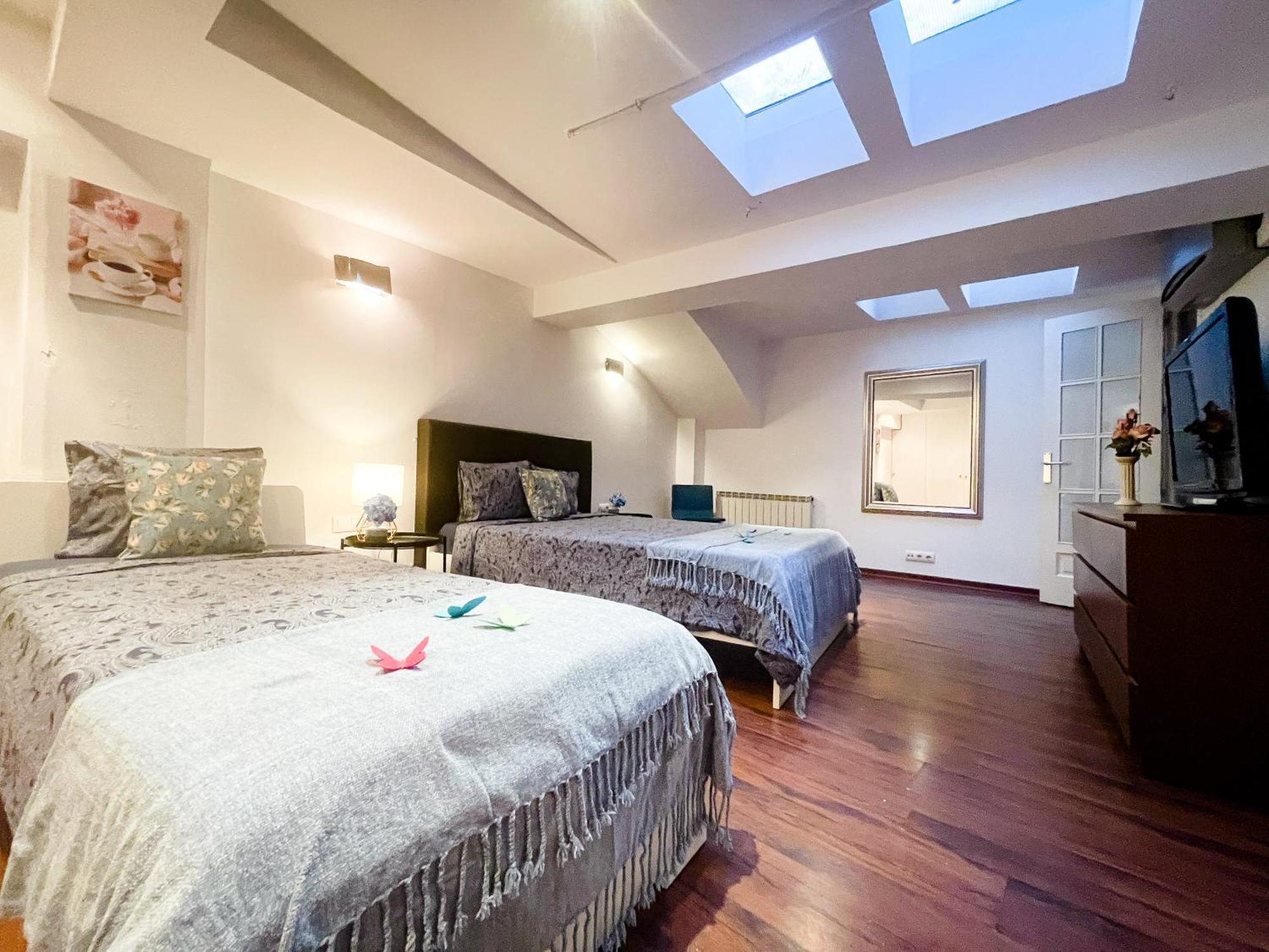 By Born Rooms Barcelona Ngoại thất bức ảnh